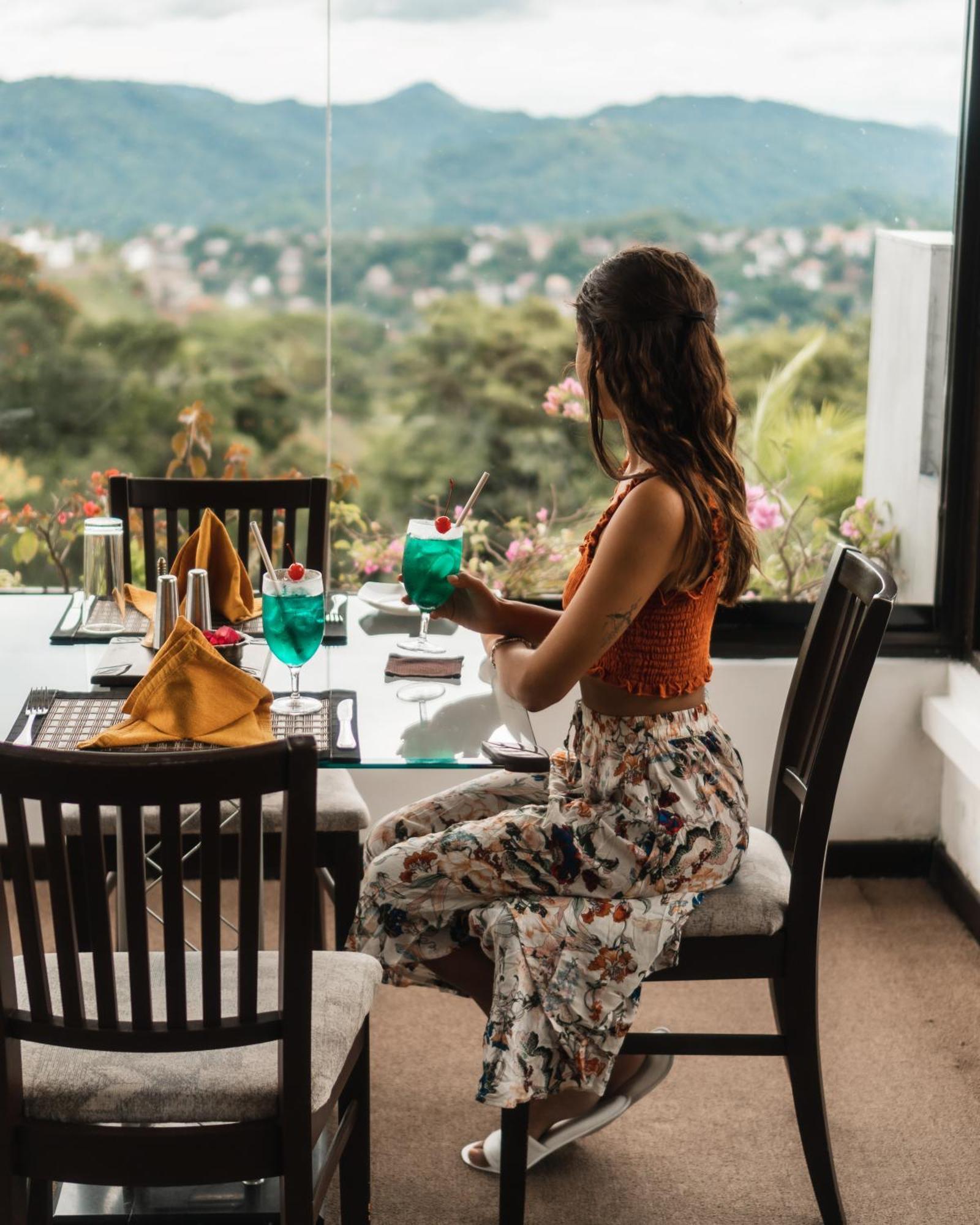 The Theva Residency Hotell Kandy Eksteriør bilde